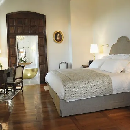 Chateau De La Treyne Hotel 4*