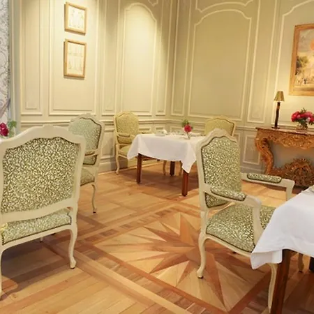 Chateau De La Treyne 4* Lacave (Lot)