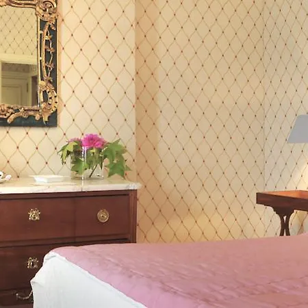 מלון Chateau De La Treyne 4*